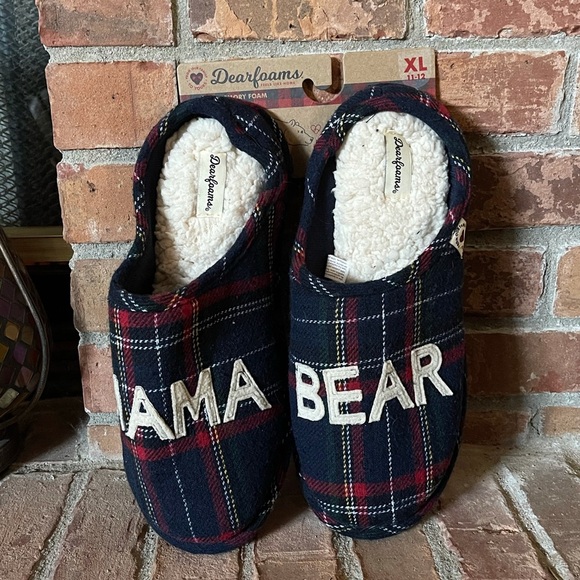 dearfoams Shoes - NWT Dearfoams Mama Bear Slippers